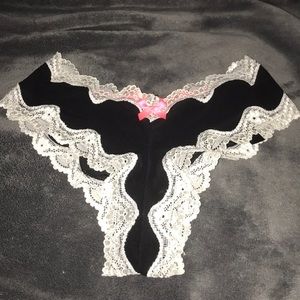Victoria secret very sexy cheeky panties